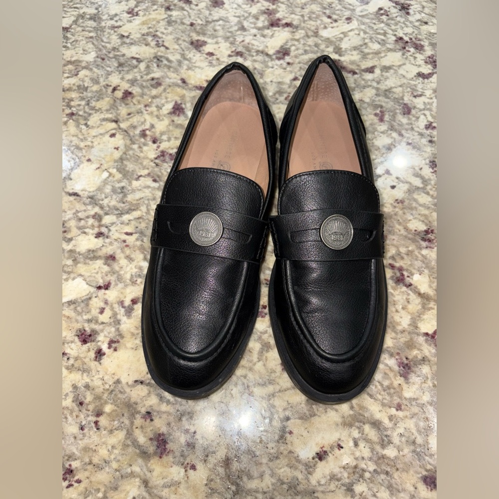 Laundry By Shelli Segal women Classic Black Loafers - Picture 1 of 7